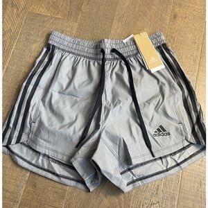 Women’s Unlined Shorts